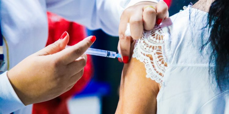 Prefeitura de Jaru realizará mais um dia D de vacinação contra a Covid-19 no distrito de Tarilândia na próxima quinta-feira,22; veja quem pode ser imunizado 