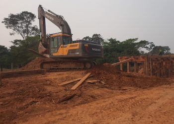 Prefeitura trabalha na recuperação de ponte na linha 608