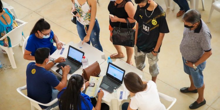 Jaru vacina mais de 3 mil pessoas durante ação de vacinação