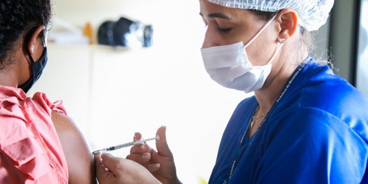 Campanha de imunização com a 2ª dose desta quarta-feira,25 é finalizada; ação será retomada com a chegada de mais doses