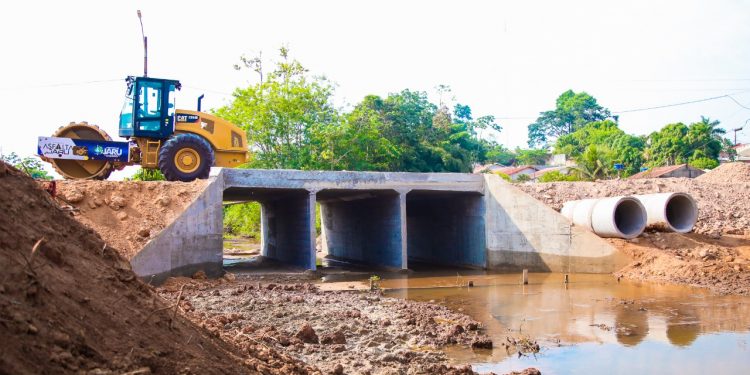 Mais uma galeria de concreto é construída em tempo recorde em Jaru; desta vez na rua Padre Chiquinho no setor 1A