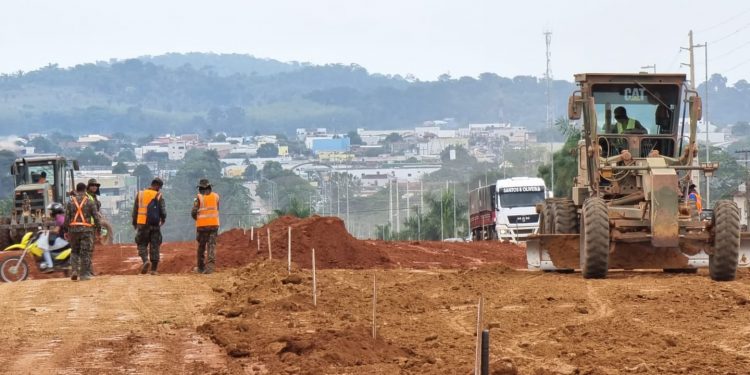 Mais desenvolvimento: Exército trabalha para duplicar BR 364 no setor 08 em Jaru