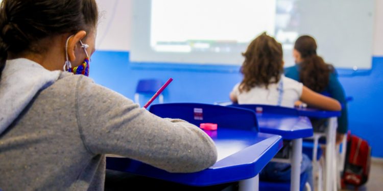 Decreto municipal autoriza o retorno de 100% das aulas presenciais em Jaru em todas as instituições de ensino pública e privada