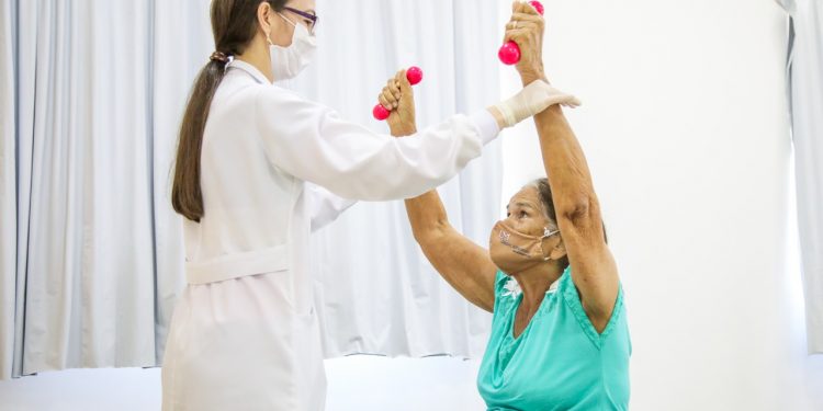 Centro de Especialidades Médicas de Jaru conta com atendimento especializado em fisioterapia