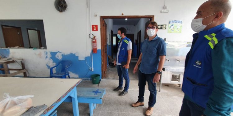 Infraestrutura: Prefeito acompanha andamento das obras no município