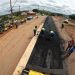 O trabalho continua: Prefeitura de Jaru realiza recapeamento na pista antiga da Avenida Florianópolis