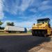 Prefeitura realiza manutenção da pavimentação asfáltica na Avenida JK