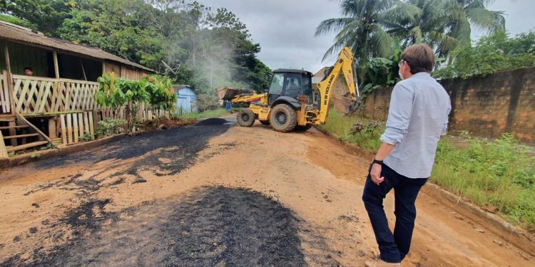 Prefeitura de Jaru realiza serviço de tapa buracos no setor 03
