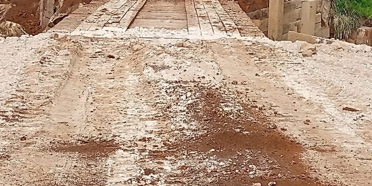 Prefeitura de Jaru conclui reconstrução de ponte na linha 627 e libera trânsito