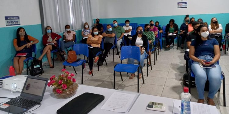 Secretaria de educação de Jaru capacita profissionais para a rede de Escuta Especializada