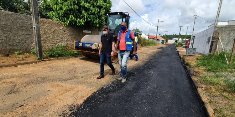 Prefeito acompanha serviços em andamento no município