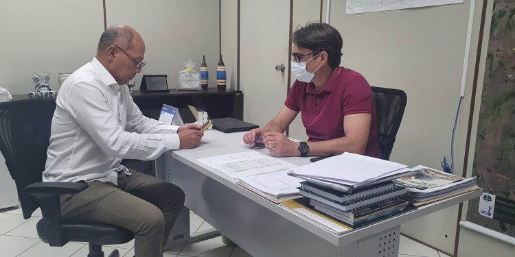 Prefeitura de Jaru recebeu mais de R$ 4 milhões em emendas destinadas pelo deputado federal Coronel Chrisóstomo; durante visita parlamentar assegurou mais recursos para o município