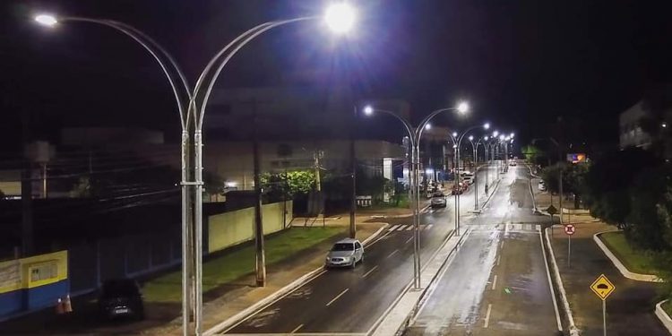 Prefeitura de Jaru inaugura oficialmente as obras de duplicação e iluminação da Avenida Florianópolis