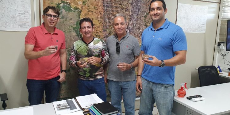 Vitrine tecnológica: Cearenses buscam informações sobre tecnologia na produção do cacau em Jaru