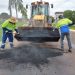 Prefeitura de Jaru continua com ações de tapa-buracos pelas ruas e avenidas do município