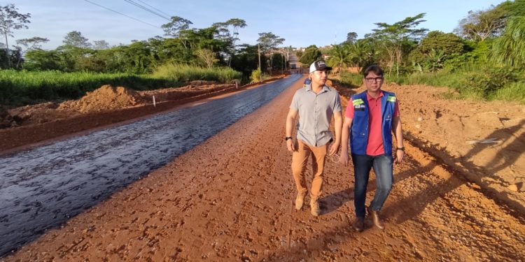 Galeria da Afonso José no setor 1 A em Jaru está pronta para receber a capa asfáltica