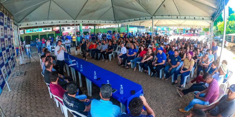 Assinada ordem de serviço para a construção do Centro Comercial Urbano de Jaru