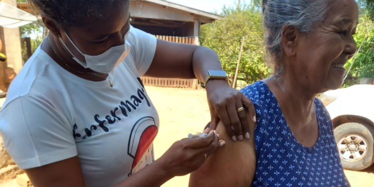 Vacina Jaru: Secretaria de Saúde realiza campanha para atualização da caderneta de vacinação na zona rural do município