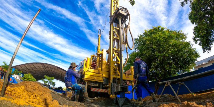 Prefeitura de Jaru contempla mais 3 escolas com poços artesianos