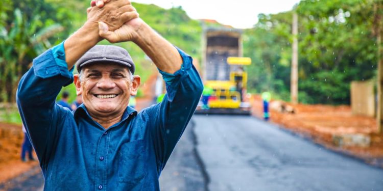 Recurso próprio: Mais um trecho da Avenida Florianópolis é pavimentado