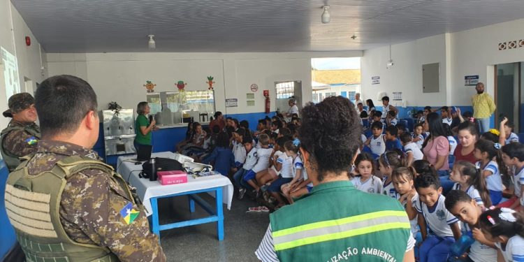 Combate à queimadas: Prefeitura de Jaru realiza palestras e fiscalização no distrito de Tarilândia