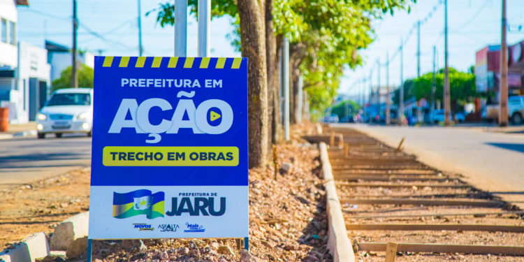 Obras de revitalização da Avenida Dom Pedro I avançam; prefeitura já iniciou construção da pista de caminhada