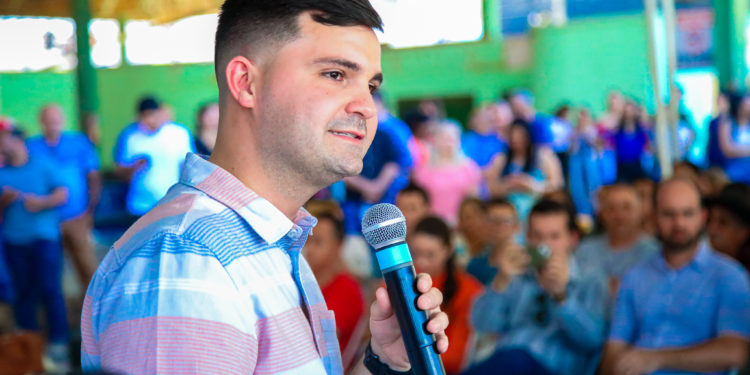 Prefeito João Gonçalves Júnior reassume a prefeitura de Jaru