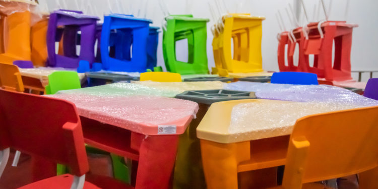 Prefeitura de Jaru investe mais meio milhão de reais em mobiliários e equipamentos para escolas municipais