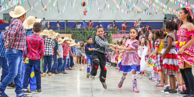 Arraiá das Escolas Municipais em Jaru é sucesso de público