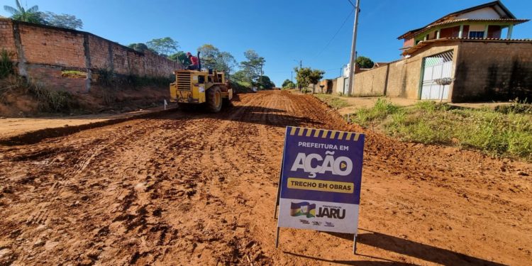 Obras de pavimentação asfáltica chegam a trecho Rua Francisco Pantoja no setor 06 em Jaru