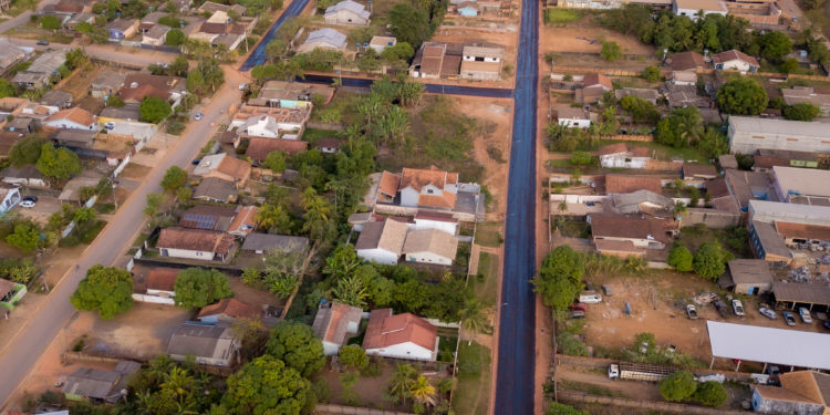 Trechos da Av. Padre Adolpho Rohl, Rio Branco, Beira Rio e Tapajós no setor 02 são imprimados e estão prontos para receberem capa asfáltica