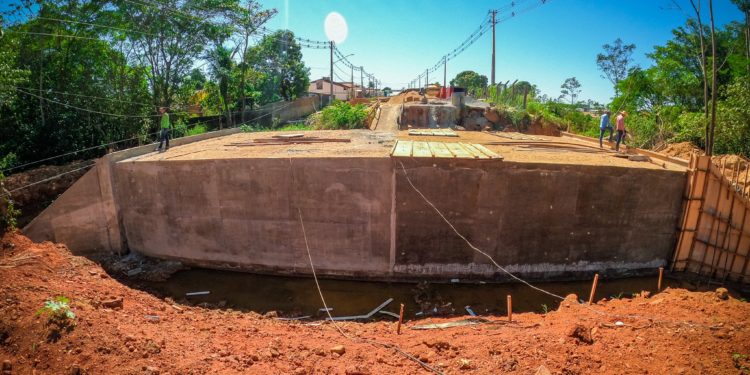 Recurso próprio: Prefeitura de Jaru conclui a construção de mais uma galeria de concreto