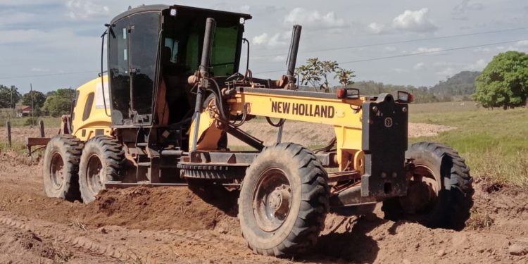 Prefeitura de Jaru segue com serviços de recuperação de estradas na região de Tarilândia