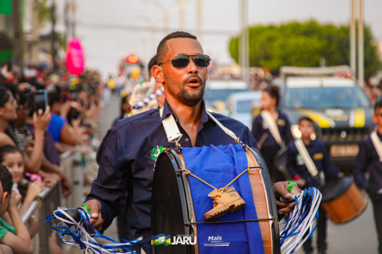 Desfile Cívico de 07 de Setembro em Jaru atrai milhares de pessoas