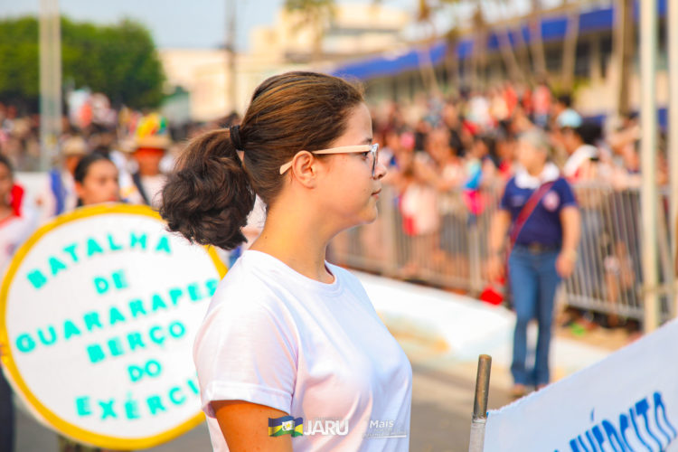 Desfile Cívico de 07 de Setembro em Jaru atrai milhares de pessoas
