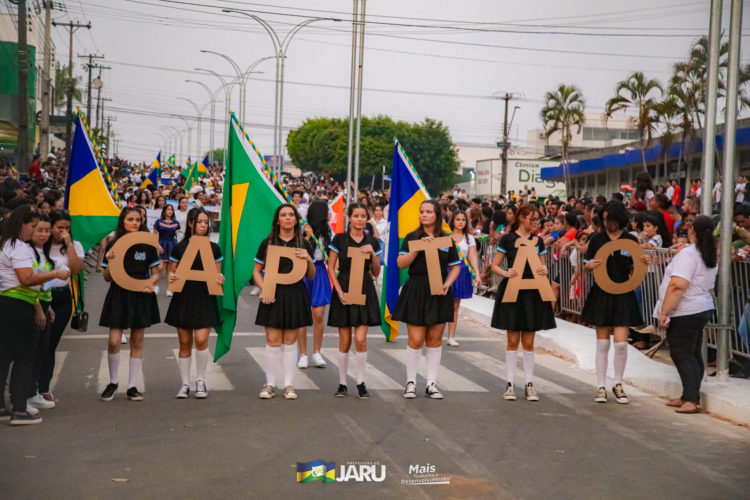 Desfile Cívico de 07 de Setembro em Jaru atrai milhares de pessoas