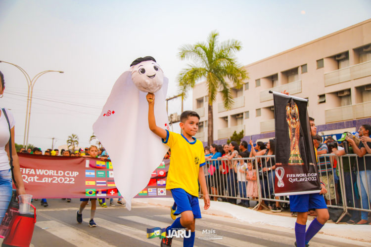 Desfile Cívico de 07 de Setembro em Jaru atrai milhares de pessoas
