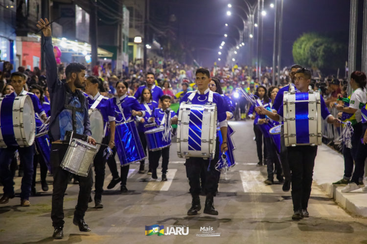 Desfile Cívico de 07 de Setembro em Jaru atrai milhares de pessoas