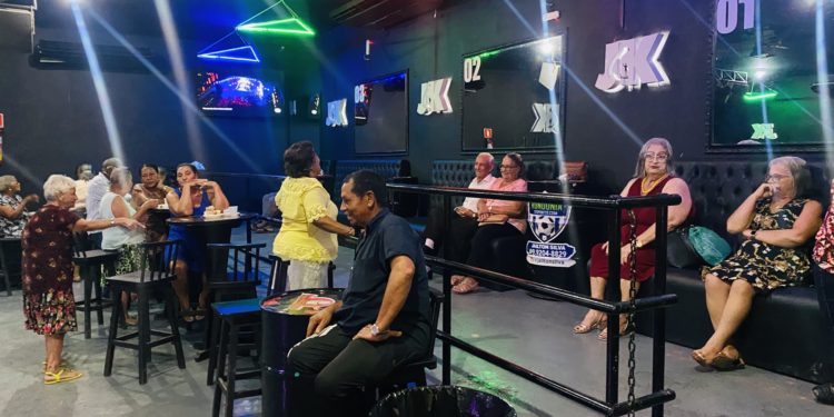 Semdes realiza confraternização com idosos atendidos pelo Serviço de Convivência e Fortalecimento de Vínculos