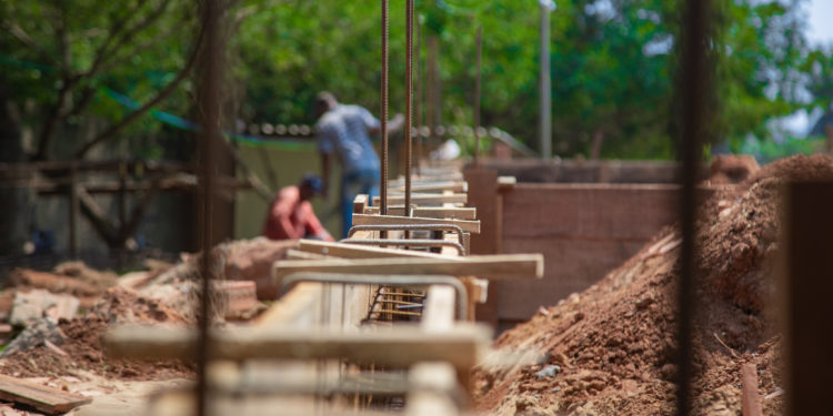 Prefeitura de Jaru inicia a construção de mais duas salas de aula na Escola Elza Maria Fabris  