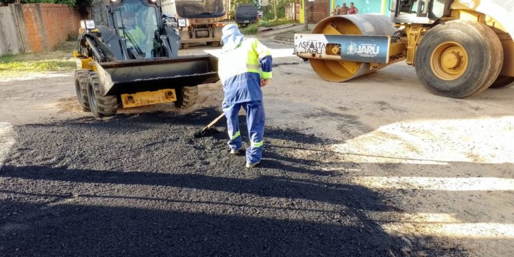 Prefeitura de Jaru realiza operação tapa-buracos no distrito de Tarilândia