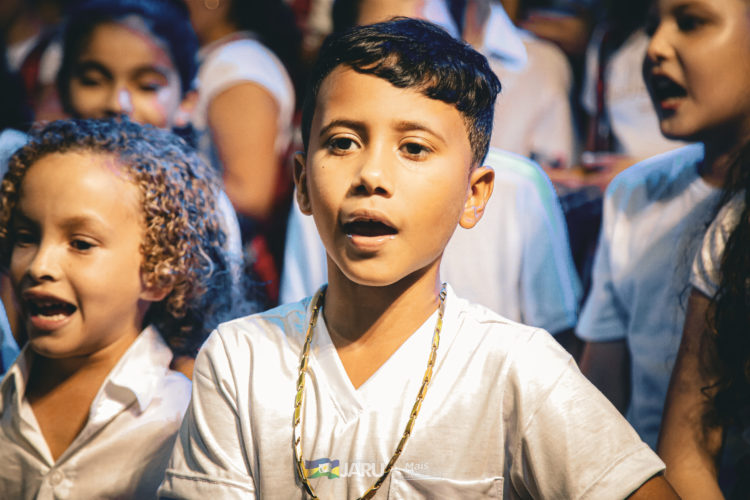 Primeira noite da cantata natalina em Jaru reúne milhares de pessoas