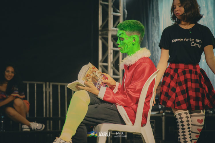 Primeira noite da cantata natalina em Jaru reúne milhares de pessoas