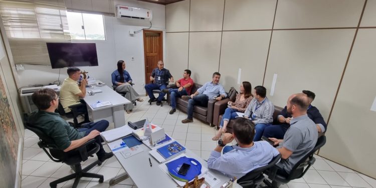 Prefeito João Gonçalves Júnior e vice-prefeito Jeverson Lima recebem nova diretoria do Sebrae Rondônia