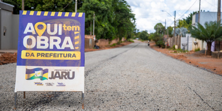 Prefeitura de Jaru conclui pavimentação asfáltica na Rua Rio Grande do Sul no setor 03