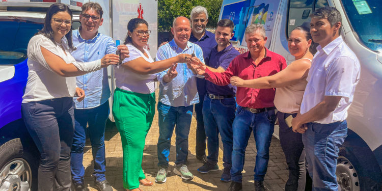 Prefeitura de Jaru recebe mais duas ambulâncias; veículos foram adquiridos por meio de emenda parlamentar do Deputado federal Coronel Chrisóstomo