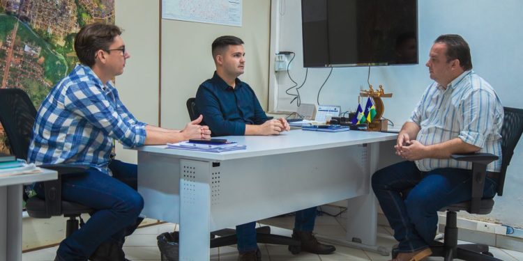 Alinhamento entre prefeitura e deputado estadual Dr. Luís do Hospital garante recursos para Jaru