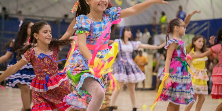 Arraiá das Escolas Municipais é sucesso de público; confira as fotos dois dias de evento