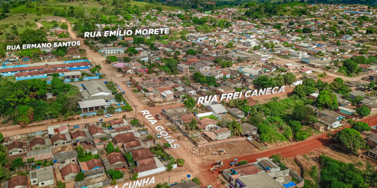 Obras de Pavimentação asfáltica movimentam o setor 07 em Jaru; ação é realizada por meio da parceria entre Prefeitura e Governo de Rondônia