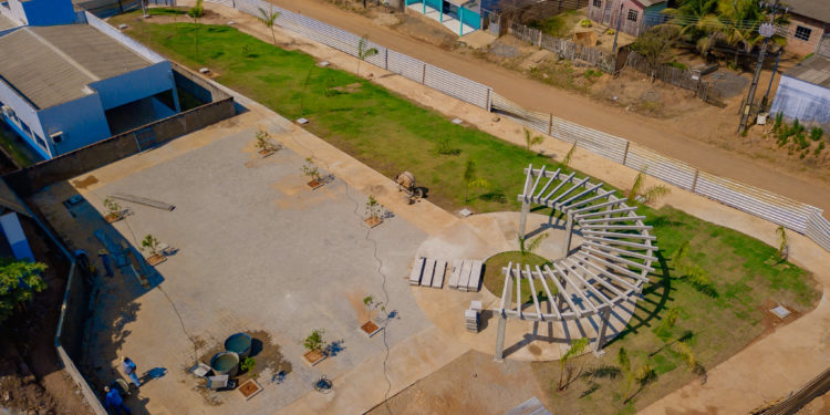 Obras da praça pública do Jardim dos Estados seguem avançando